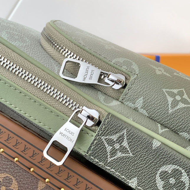 AVENUE SLINGBAG 31 IN WHITE AND BLACK OMBRE MONOGRAM CANVAS