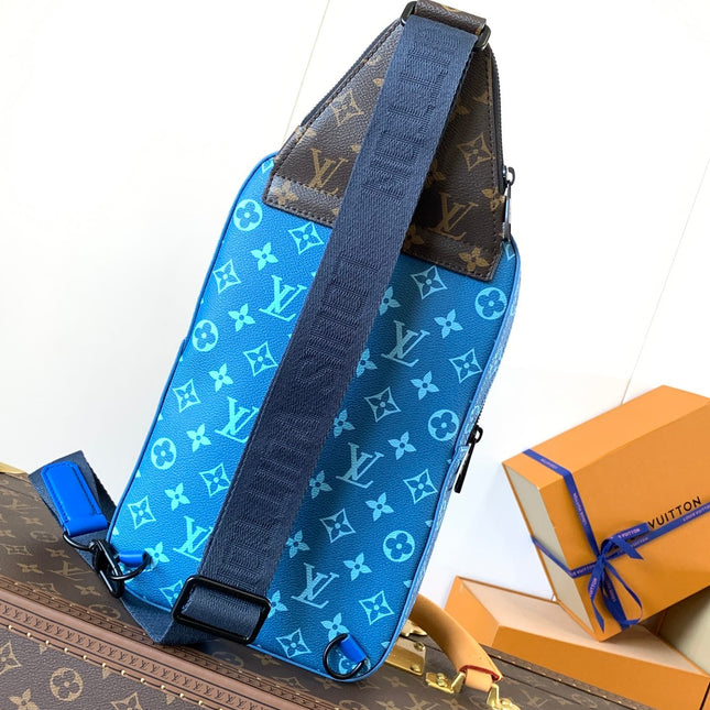 AVENUE SLINGBAG 31 IN BLUE AND BROWN TAIGA LEATHER