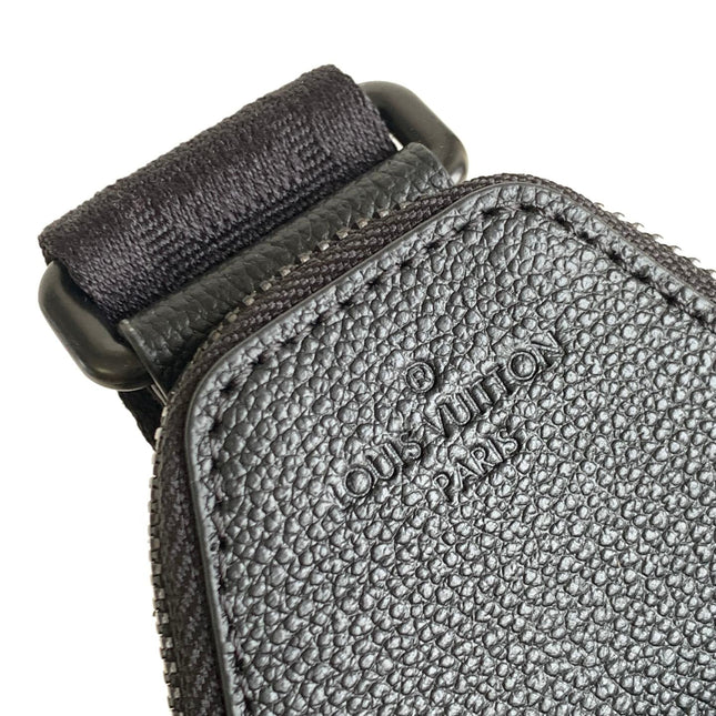 AVENUE 31 IN BLACK CANVAS CALFSKIN