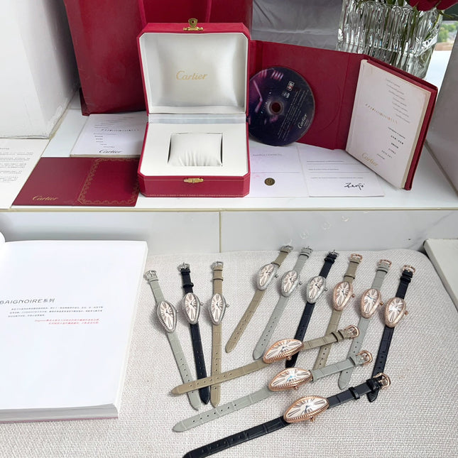 BAIGNOIRE ALLONGÉE WATCH ROSE GOLD CASE WITH PASTEL GRAY LEATHER STRAP