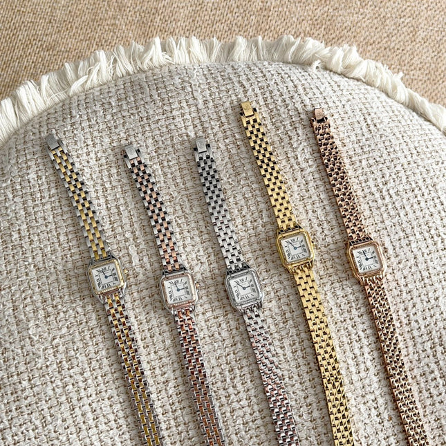 PANTHÈRE DE CARTIER WATCH GOLD CASE WITH CRYSTALS