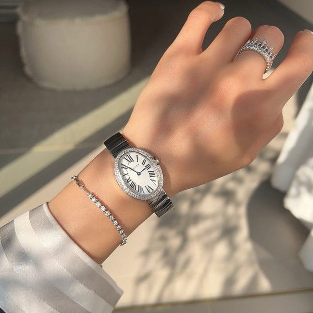 BAIGNOIRE DE CARTIER – OVAL SHAPE SILVER WITH SINGLE LINE DIAMONDS