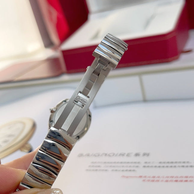 BAIGNOIRE DE CARTIER – OVAL SHAPE SILVER WITH SINGLE LINE DIAMONDS