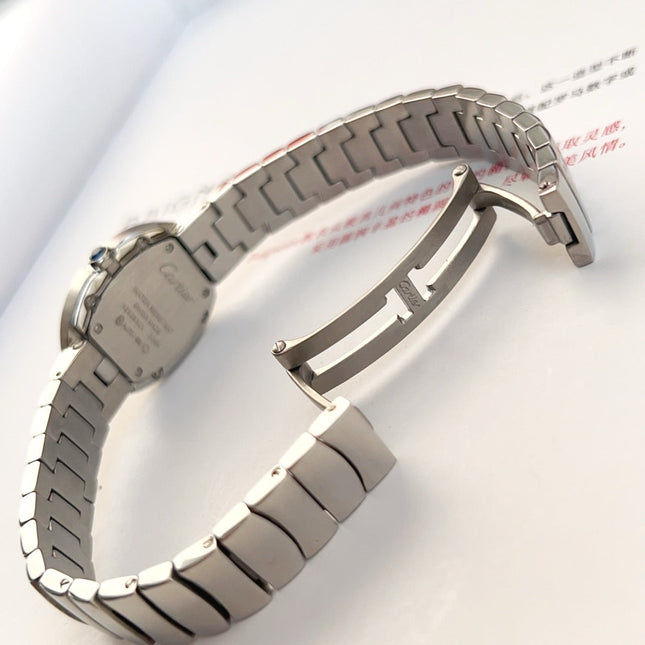 BAIGNOIRE DE CARTIER – OVAL SHAPE SILVER CASE