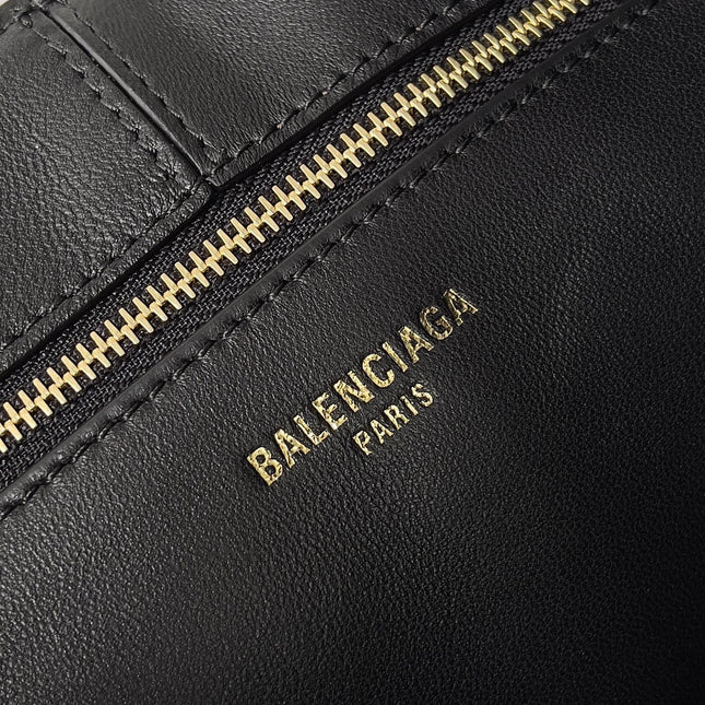 GOLD LOCKER SHOULDER BAG 62 IN BLACK CALFSKIN