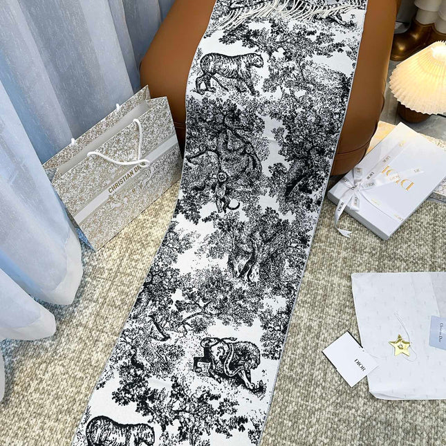 SCARF 220 CM IN BLACK MIX WHITE MONOGRAM CASHMERE AND WOOL 413658