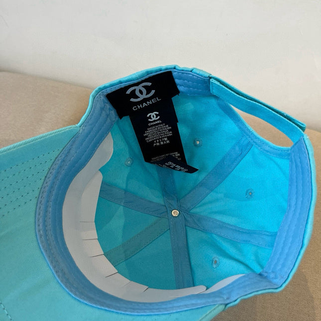 BASEBALL HAT IN BRIGHT CYAN COTTON 672892
