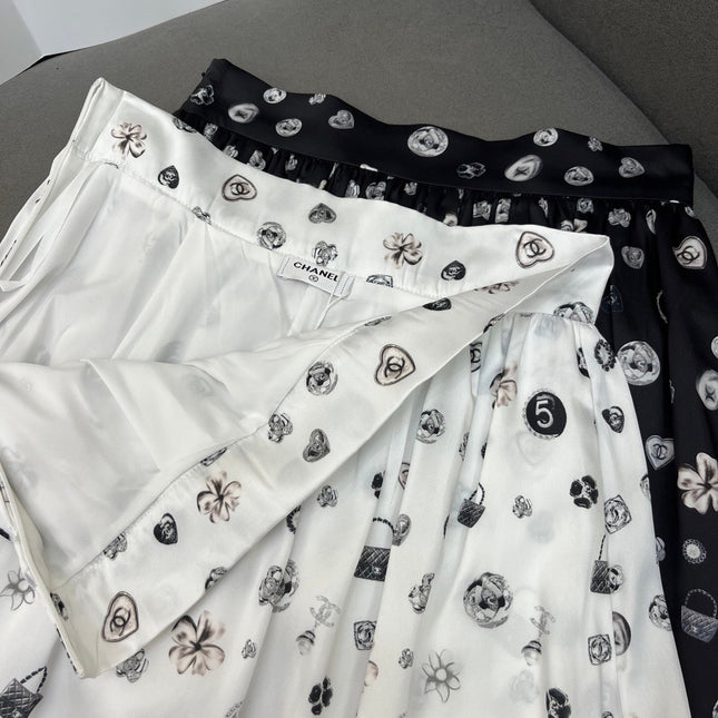 FLARED SKIRT WITH SIGNATURE BRAND PRINT