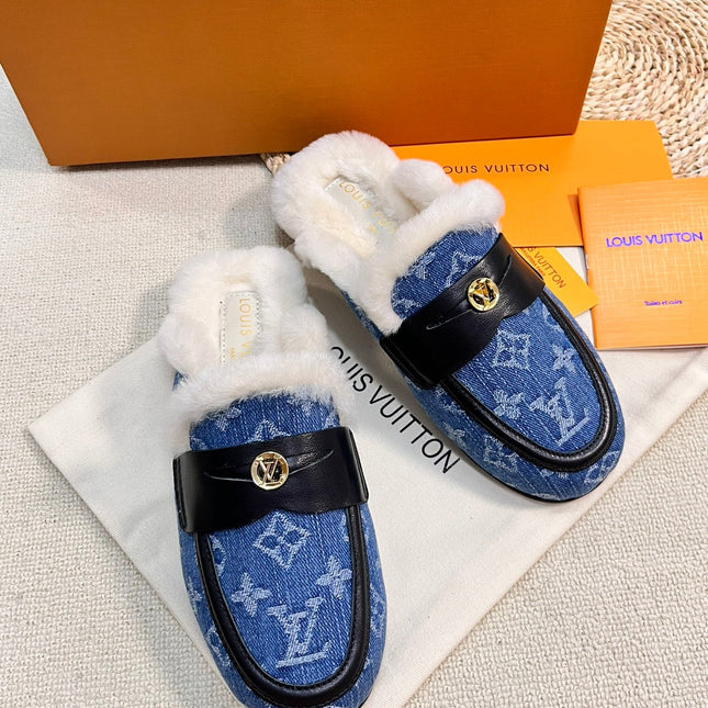 FLAT MULE IN COBALT BLUE MONOGRAM DENIM AND SHEARLING LINING