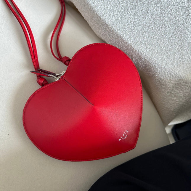 LE COEUR BAG 21 IN CRIMSON RED CALFSKIN