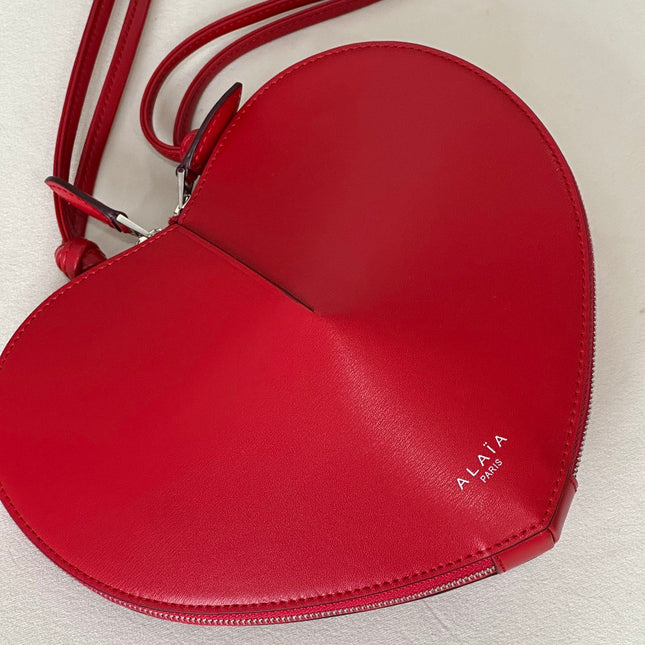 LE COEUR BAG 21 IN CRIMSON RED CALFSKIN