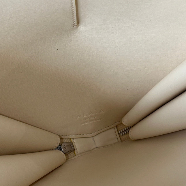 LE COEUR BAG 21 IN CREAM CALFSKIN