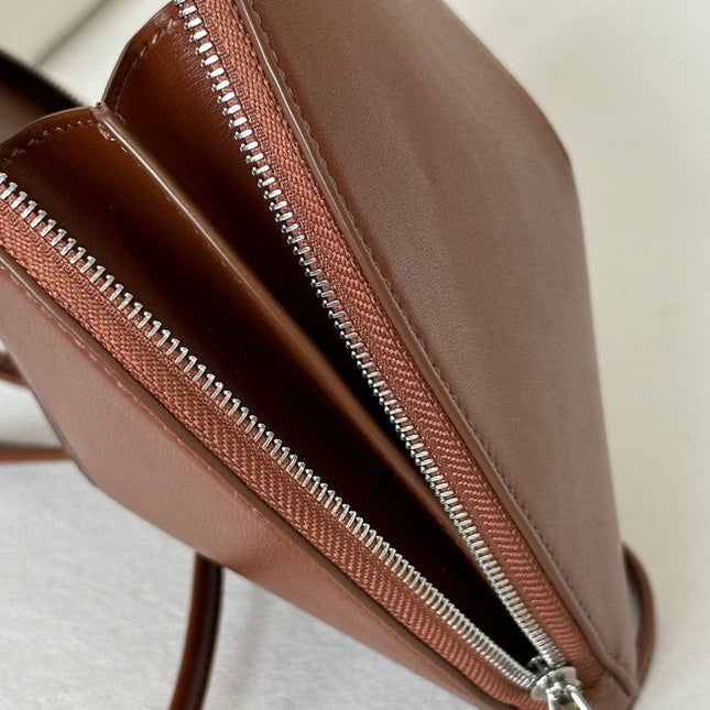 LE COEUR BAG 21 IN UMBER BROWN CALFSKIN