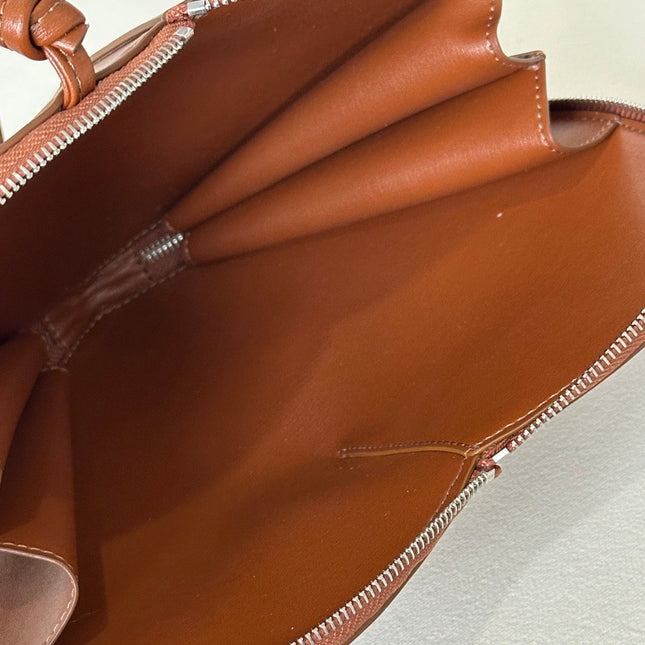 LE COEUR BAG 21 IN UMBER BROWN CALFSKIN