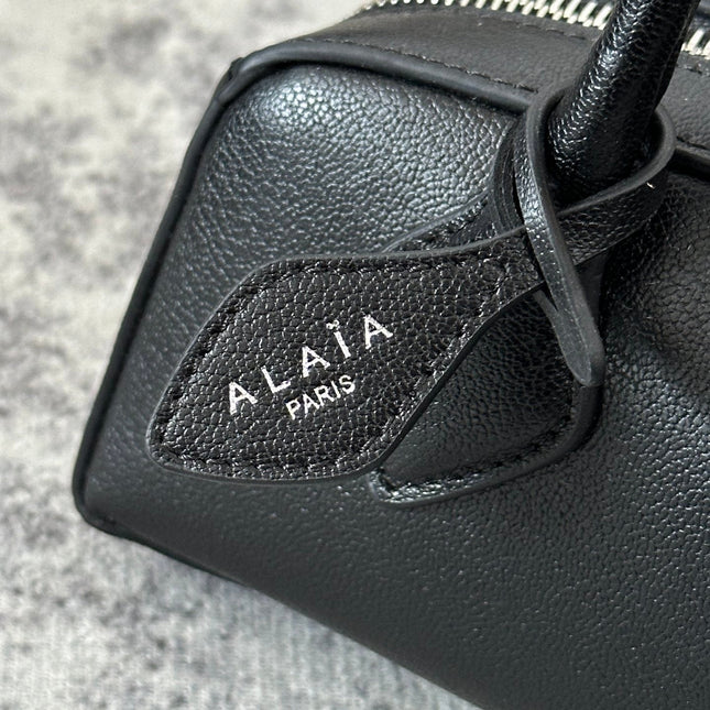 LE TECKEL SMALL BAG 27 IN BLACK GOATSKIN