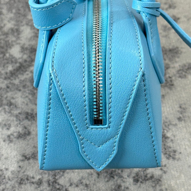 LE TECKEL SMALL BAG 27 IN SKY BLUE GOATSKIN