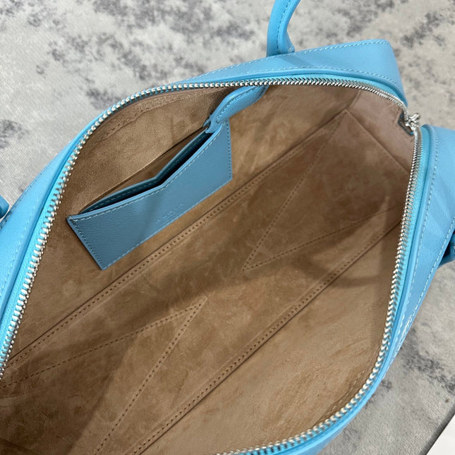 LE TECKEL MEDIUM BAG 32 IN SKY BLUE GOATSKIN