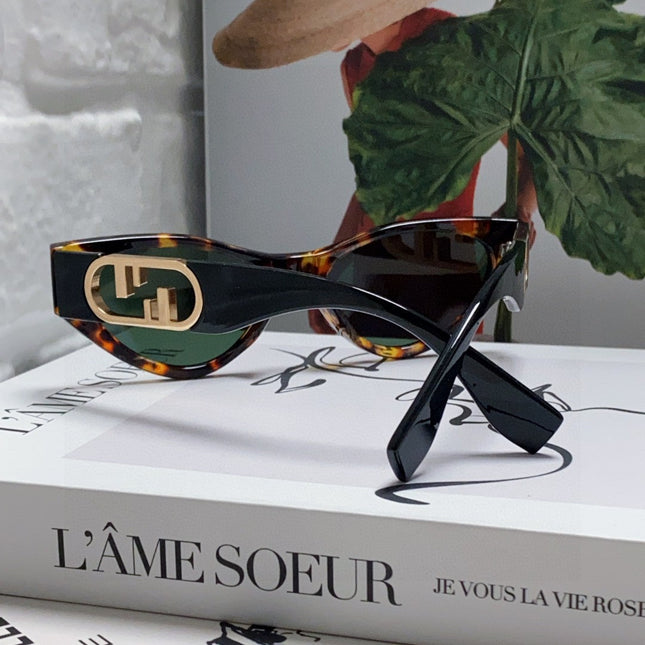 FF DIAMONDS CAT-EYE FRAME SUNGLASSES 557149 IN ACETATE