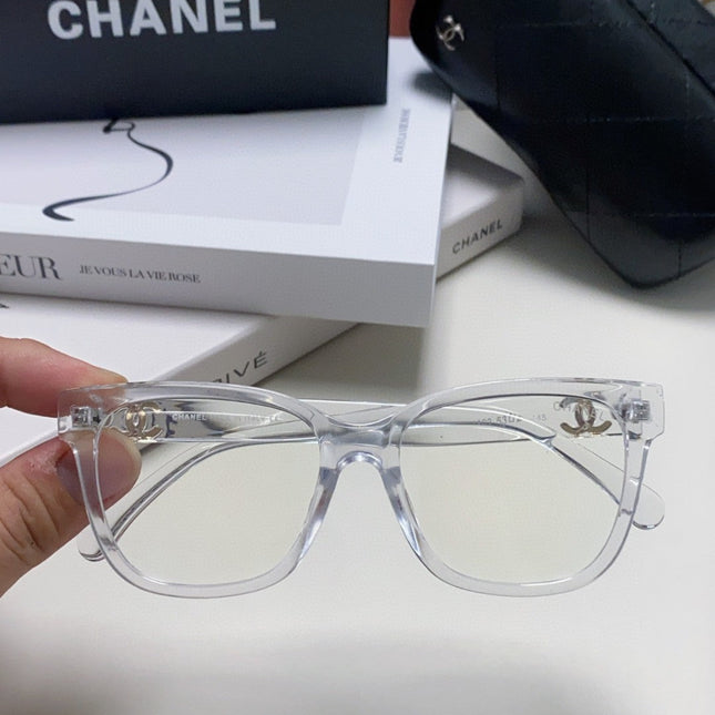 SQUARE SUNGLASSES 632887 IN CLEAR ACETATE