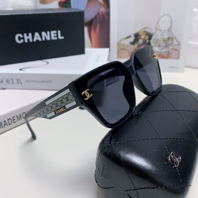 SQUARE SUNGLASSES 632697 IN BLACK ACETATE