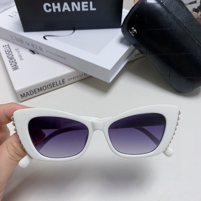 CAT EYE SUNGLASSES 632700 IN WHITE ACETATE EMBOSSED PEARL