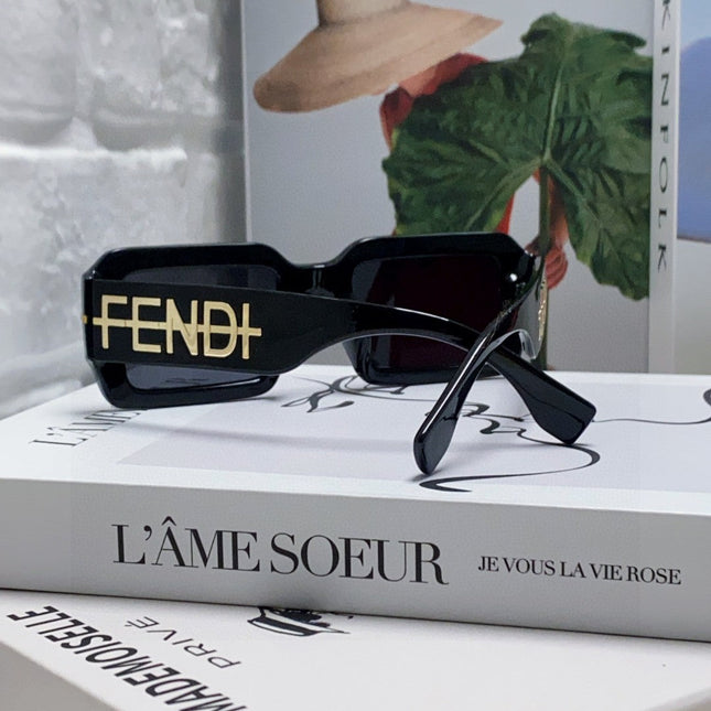 EMBOSSED LOGO DIAGONAL RECTANGULAR SUNGLASSES 563312 IN ACETATE