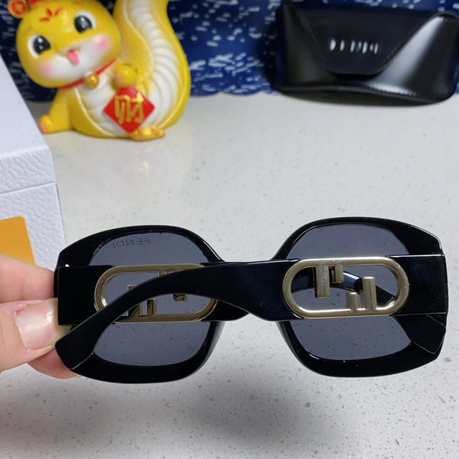 OVERSIZES FF DIAMONDS SQUARE SUNGLASSES 563315 IN ACETATE
