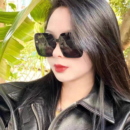 RUNWAY SQUARE SUNGLASSES 563199 IN ACETATE