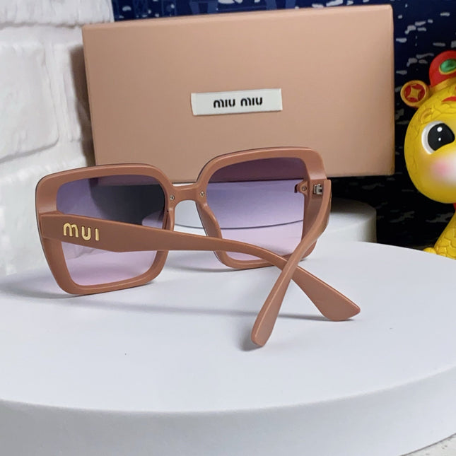RUNWAY SQUARE SUNGLASSES 563198 IN TAN ROSE ACETATE