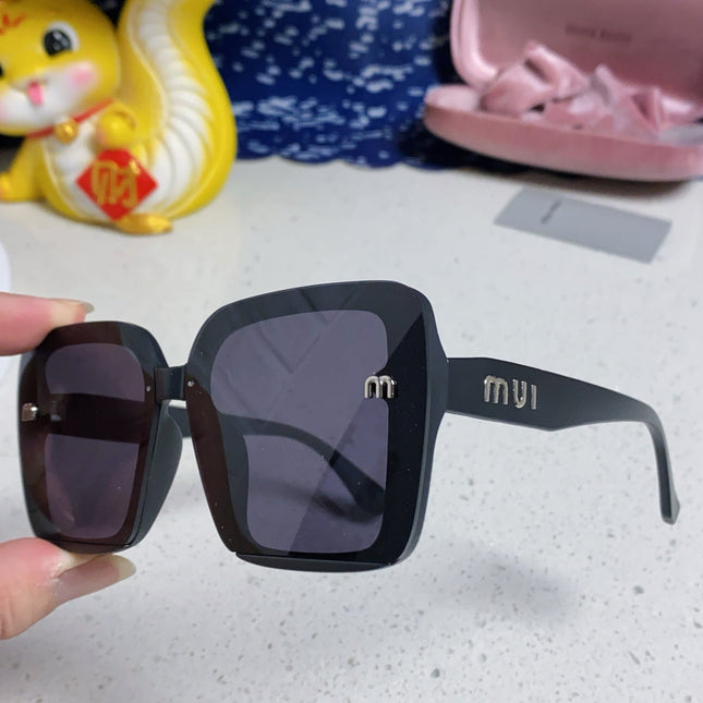 RUNWAY SQUARE SUNGLASSES 563199 IN ACETATE