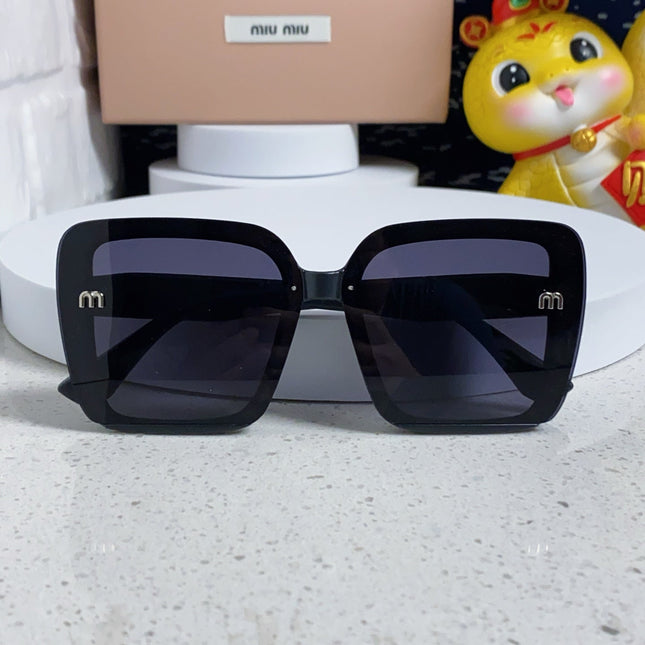 RUNWAY SQUARE SUNGLASSES 563199 IN ACETATE