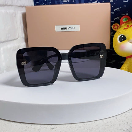 RUNWAY SQUARE SUNGLASSES 563199 IN ACETATE