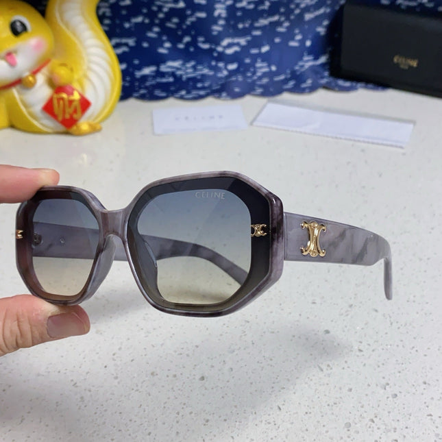 TRIOMPHE SQUARE SUNGLASS 566740 IN MARBLED EFFECT ACETATE