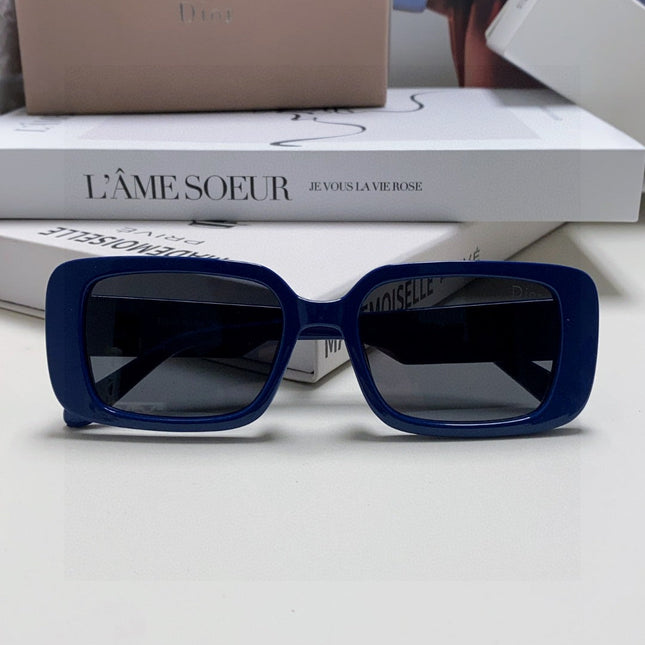 MONTAIGNE SUNGLASS 571595 IN BLUE ACETATE TEXT LOGO