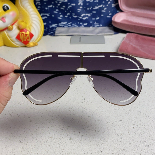 RUNWAY SUNGLASSES 571639 IN GOLD METAL GREY SMOKE LENSES