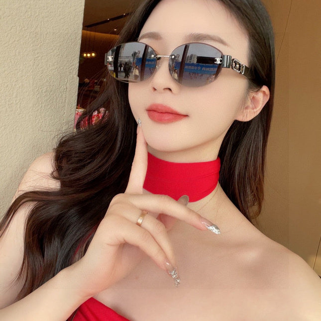 TRIOMPHE SUNGLASSES 573247 IN METAL GRADIENT SMOKE LENSES