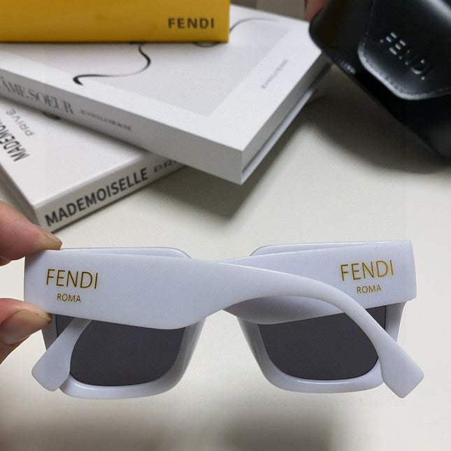 FEN FIRST CHUNKY SQUARE FRAME SUNGLASSES 542081 IN ACETATE