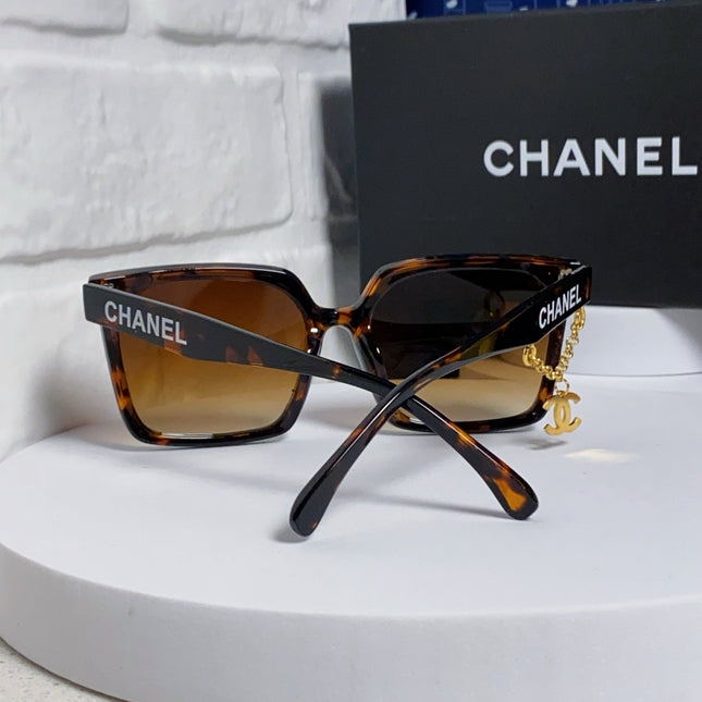 SQUARE SUNGLASSES 641809 IN HAVANA ACETATE GOLD CHAIN