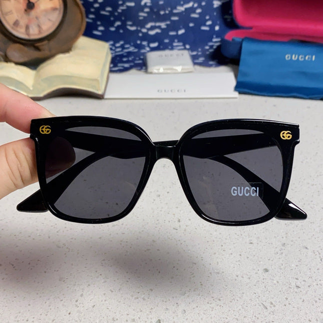 SQUARE FRAME SUNGLASSES 575854 IN BLACK ACETATE