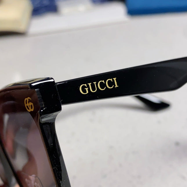 SQUARE FRAME SUNGLASSES 575854 IN BLACK ACETATE