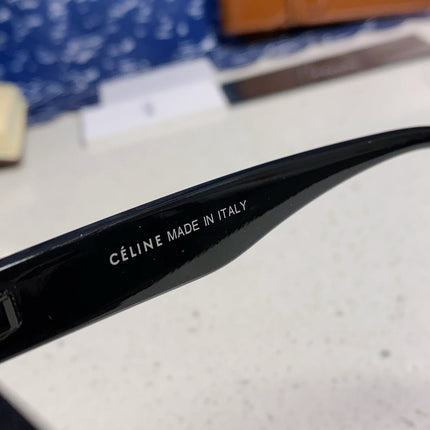 SQUARE SUNGLASS 575840 IN BLACK ACETATE GREEN LENSES