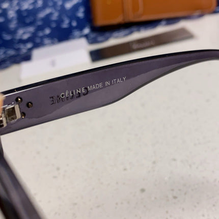SQUARE SUNGLASS 575843 IN BLACK ACETATE GRADIENT SMOKE LENSES