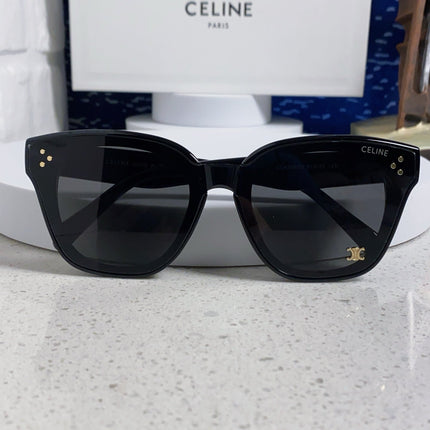 SQUARE SUNGLASS 575845 IN BLACK ACETATE BLACK LENSES