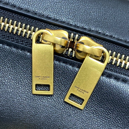 SMALL TRAVEL BAG 31 IN BLACK QUILTED LAMBSKIN GOLD HARDWARE