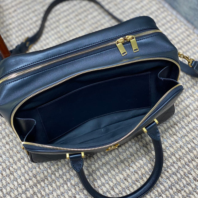 SMALL TRAVEL BAG 31 IN BLACK QUILTED LAMBSKIN GOLD HARDWARE