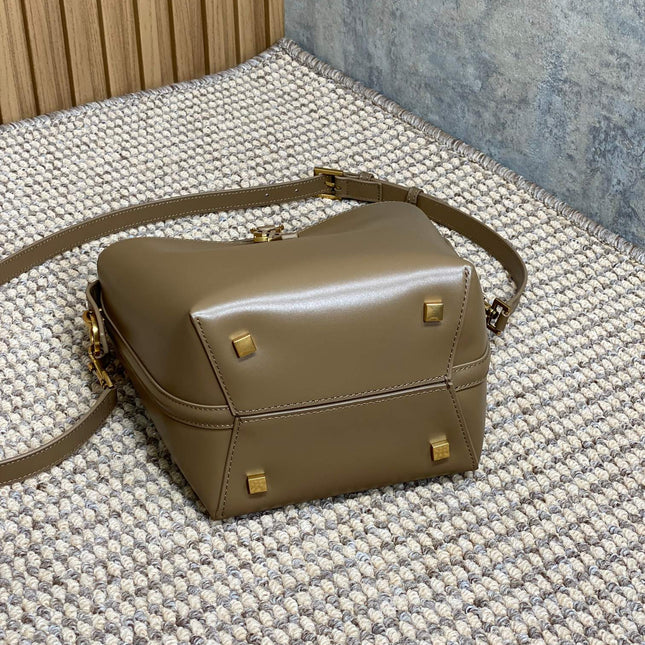 LE 37 SMALL BUCKET BAG 20 IN CEDAR BROWN CALFSKIN GOLD HARDWARE