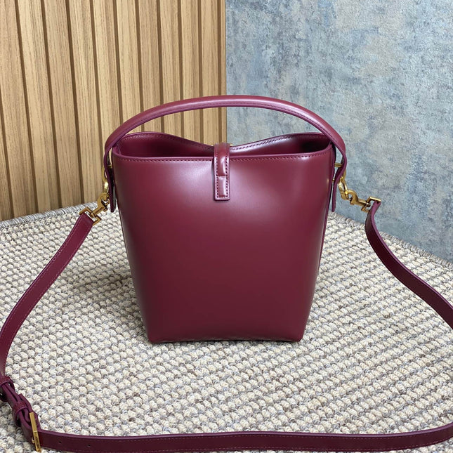 LE 37 SMALL BUCKET BAG 20 IN BURGUNDY RED CALFSKIN GOLD HARDWARE