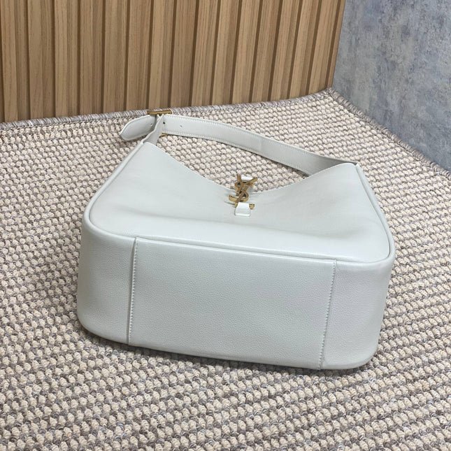 LE 5 À 7 LARGE SUPPLE BAG 31 IN WHITE CALFSKIN