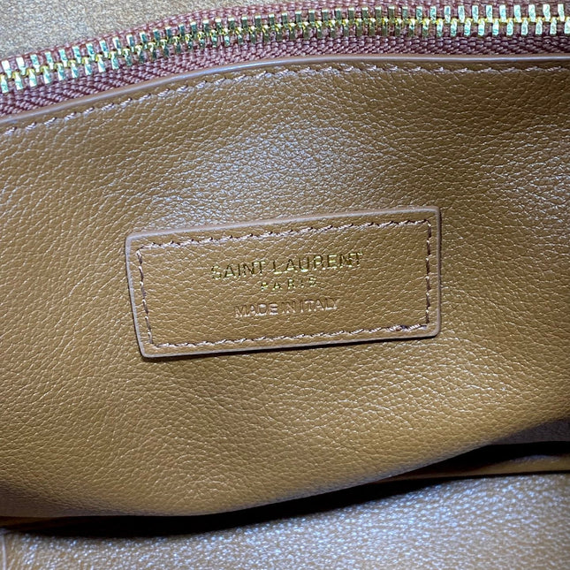 LE 5 À 7 SMALL SUPPLE 22 IN TORTILLA BROWN CALFSKIN GOLD BUCKLE