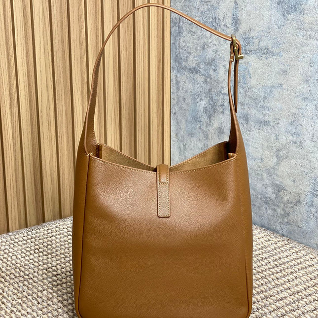 LE 5 À 7 SMALL SUPPLE 22 IN TORTILLA BROWN CALFSKIN GOLD BUCKLE